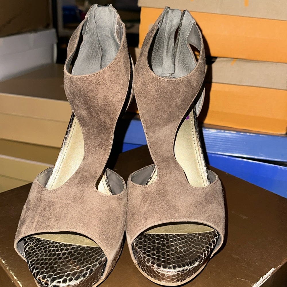 Mothers Closet/ Open Toe Heels